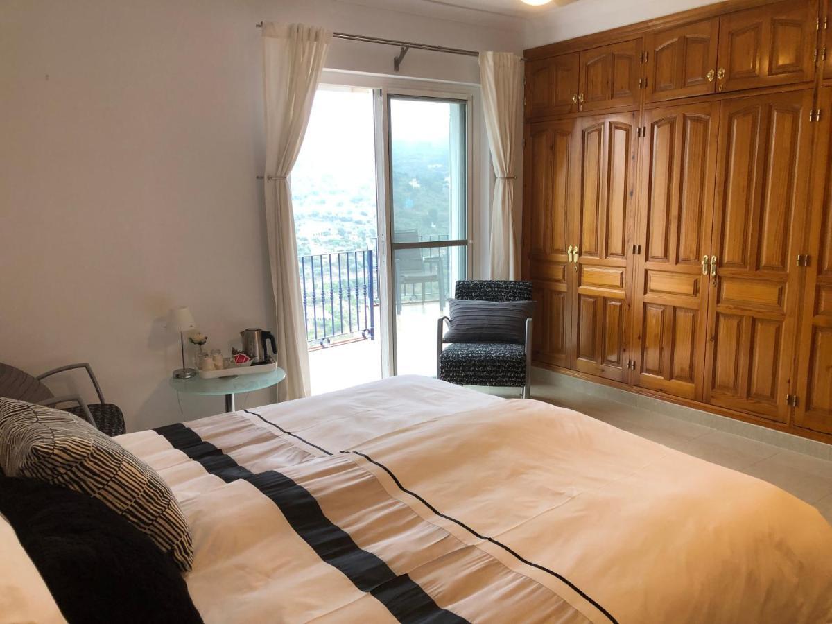 B&B Villa Árchez Buitenkant foto